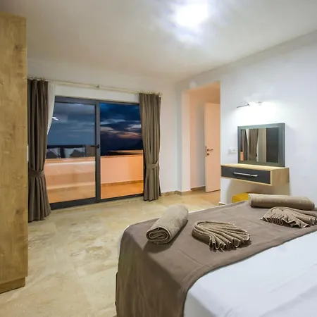 Petek 4 Bedroom With Private Pool -kalkan Islamlar (Mediterranean)