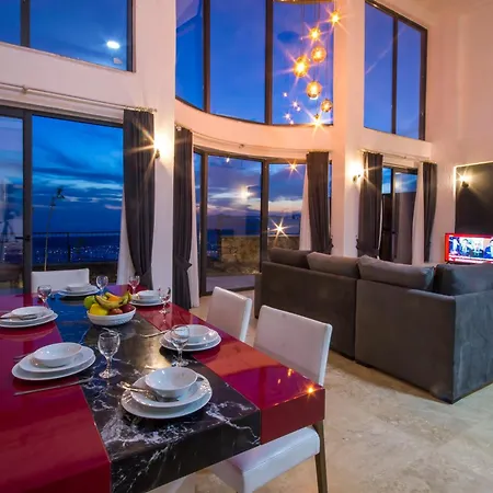 Petek 4 Bedroom With Private Pool -kalkan